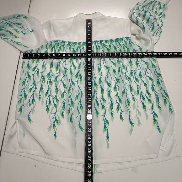 Bob Mackie Top 1X Wearable Art White Green Blue Leaf Print Button Up Career - Picture 3 of 8